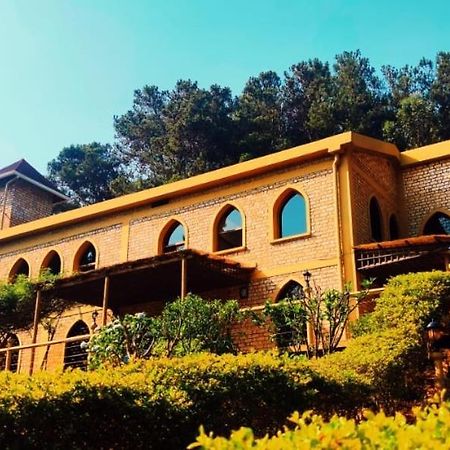 Le Chateau Du Lac De Mantasoa 外观 照片