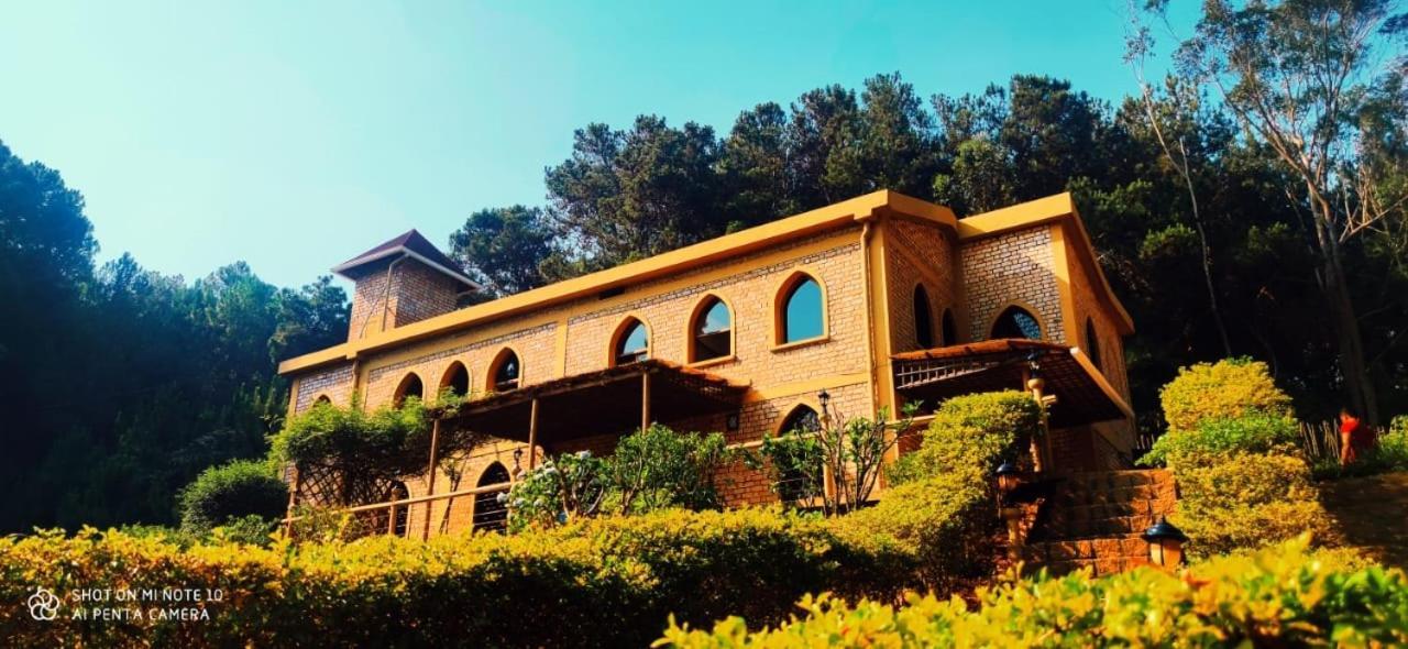 Le Chateau Du Lac De Mantasoa 外观 照片