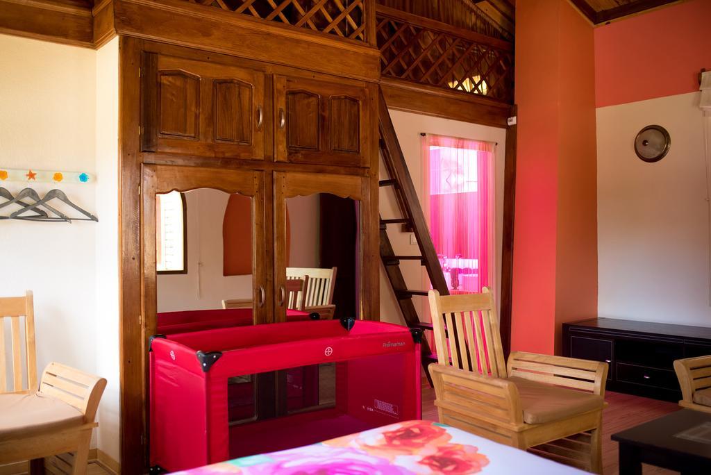 Le Chateau Du Lac De Mantasoa 外观 照片